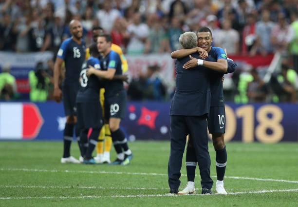 崭露头角 崭露头角