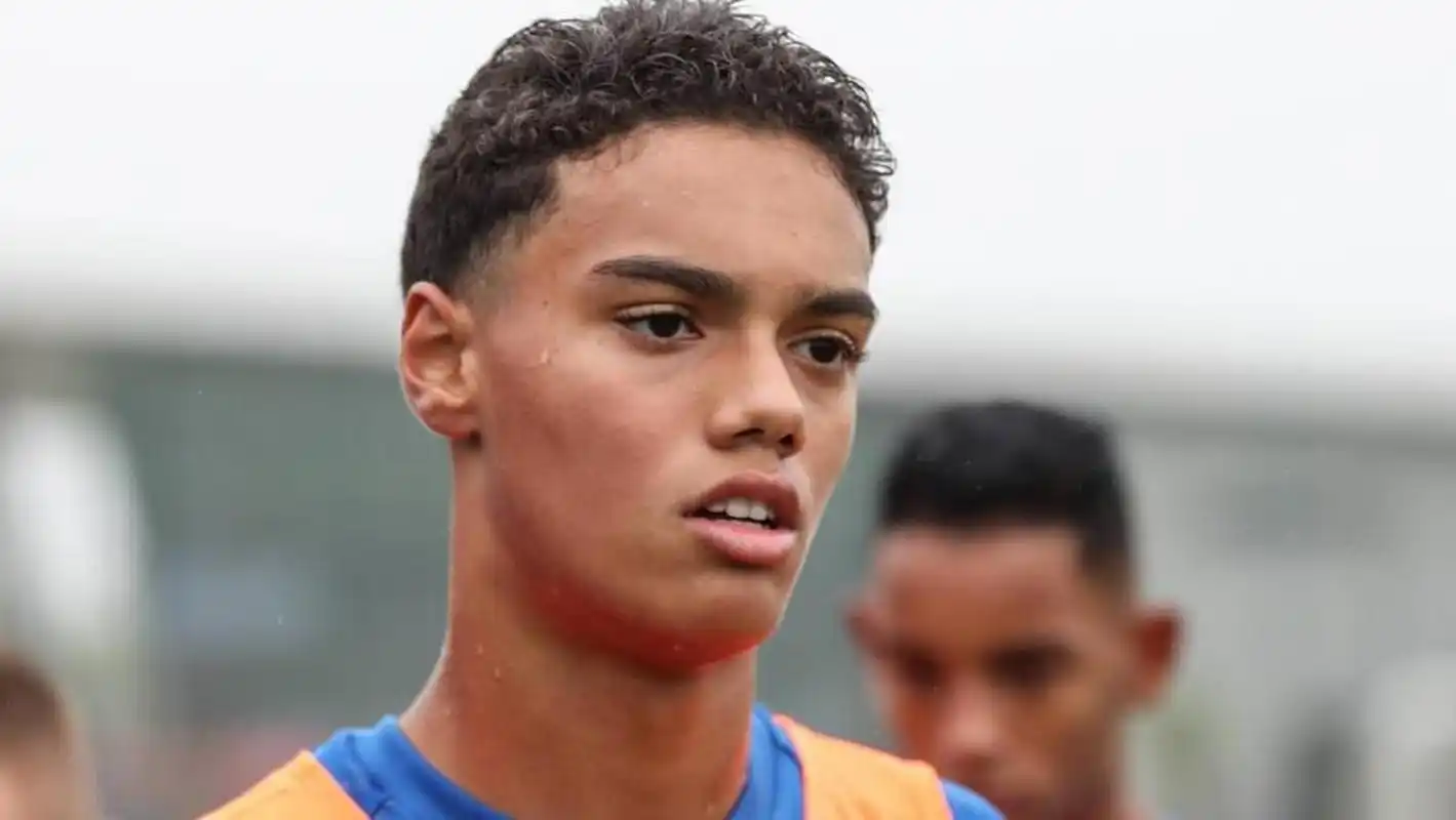 虽然曼联当 虽然曼联当