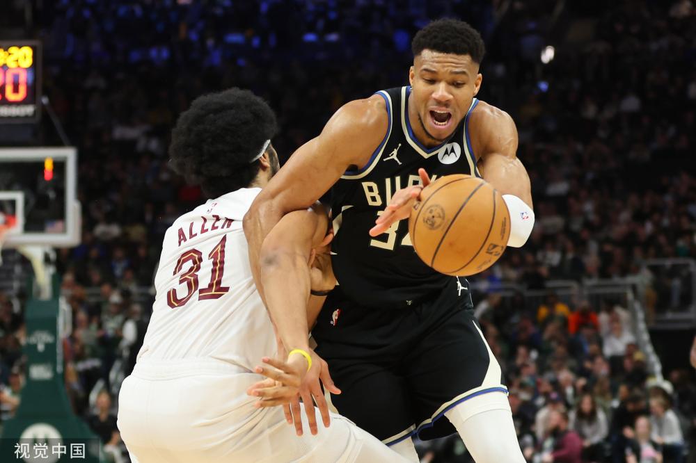 沉着冷静的 沉着冷静的